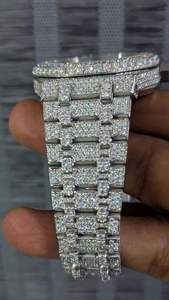 Reloj de Diamantes Moissanite de Acero Inoxidable a Prueba de Agua para Hombre, con Diseño de Lujo para Uso Casual y de Negocios, Disponible para la Venta - Product Image 2