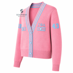 เสื้อคาร์ดิแกนถักสำหรับผู้หญิง Gamma Phi Delta Sorority แบบวาร์ซิตี้ คอวี ติดกระดุมด้านหน้า แต่งขอบลายริบ ปักลายสไตล์พรีปปี้ - Product Image 2