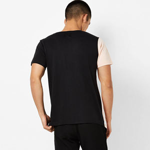 Camiseta de Cuello Redondo con Costuras Asimétricas en Negro y Rosa para Hombre, Manga Corta, Estilo Casual, Logotipo Personalizado, OEM, ODM, Ropa al por Mayor - Product Image 6