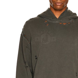 Sweat-shirt classique délavé pour homme, coupe décontractée, idéal pour un look streetwear quotidien. - Product Image 4