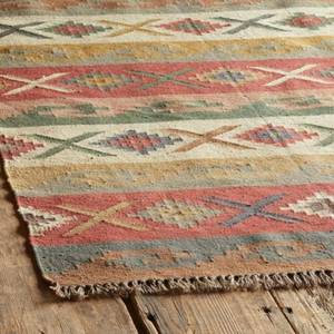 Tapis Govind Art, tissé à la main, écologique, géométrique, kilim, rectangulaire, en laine, à poils moyens, fabriqué au Rajasthan, avec envers en latex. - Product Image 1
