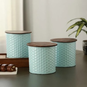 Contenants de stockage alimentaire en métal, forme cylindrique, avec couvercle en bois, hermétiques, préservation de la fraîcheur, utilisation en cuisine, design minimaliste - Product Image 1