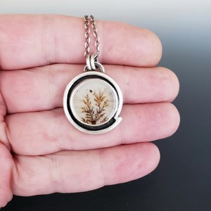 Pendentif artisanal en argent sterling avec agate dendritique, plaqué or vintage, bijou élégant et original, cadeau de fiançailles - Product Image 4