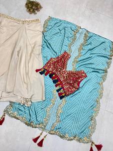 กระโปรงคลุมสีครีมเสื้อสีชมพูและยักไหล่ปักด้วยเครื่องแต่งกายแบบตะวันตก - Product Image 6