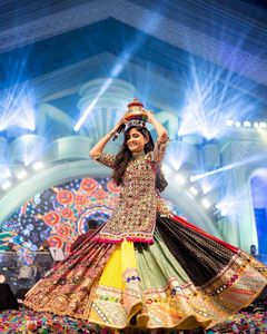 Conjunto de Lehenga Choli con Estampado Multicolor Especial para Navratri, con Trabajo de Espejos Reales, Lehenga de Algodón Muslin, Diseño de Garba Dandiya - Product Image 5