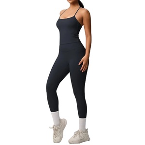 ชุดโยคะสองชิ้นระบายอากาศได้ดีสวยงามสำหรับการวิ่งกลางแจ้งและออกกำลังกายรัดรูปไร้รอยต่อลายพื้นสำหรับกีฬาและสันทนาการ - Product Image 1