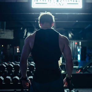 Cinturón de Levantamiento de Pesas de Alta Resistencia de 10 mm, Suministro Directo de Fábrica, con Protección Profesional de Cuero Vacuno y Hebilla de Palanca Transpirable - Product Image 4