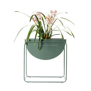 Decoraciones de boda de lujo Macetas y jardineras Metal y productos de venta caliente para el hogar Jardín Oficina Decorativo DE LA India - Product Image 1