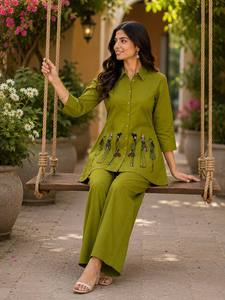 Conjunto de Kurti y Palazzo de Algodón Verde con Bordado a Mano, Estilo Informal Holgado hasta el Tobillo para Mujer, Estilo India-Pakistán - Product Image 3