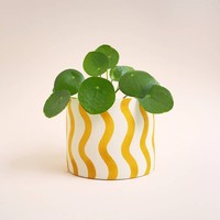 Pot de fleurs en céramique émaillée à la main avec un design incurvé lisse, finition durable, décoration élégante pour plantes d'intérieur