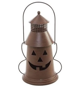 Linterna de faro estilo calabaza de Halloween de metal de estilo vintage, brilla con un calor nostálgico y acogedor para tus celebraciones de otoño con este estilo vintage. - Product Image 1