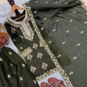 BLOSSOM FABRIC Tenue de fête/mariage moderne entièrement cousue prête à porter pour femme, Salwar Kameez en soie Chinon de haute qualité avec broderie - Product Image 1
