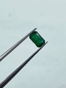 Pierre précieuse élégante en émeraude taille coussin, pierre libre 0,51 carats 4x6MM pour la fabrication de bijoux - Product Image 4