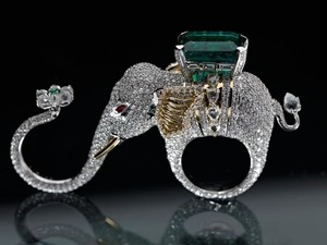 Anillo de Elefante con Esmeralda, Anillo de la Prosperidad, Anillo de 3 Dedos, Anillo de Elefante con Esmeralda y Diamantes, Anillo Hecho a Mano con 1001 Diamantes - Product Image 2