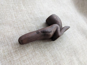 Pipa de Tabaco Artesanal Moderna y Ecológica de Madera Natural por Tradebyd - Product Image 5