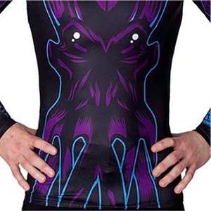 เสื้อรัดกล้ามเนื้อ MMA แขนสั้น รุ่นยูนิเซ็กซ์ ปี 2026 ระบายอากาศได้ดี สีสันปรับแต่งได้ เหมาะสำหรับกีฬากลางแจ้งในฤดูร้อน พร้อมบริการสกรีนโลโก้ตามสั่ง - Product Image 6