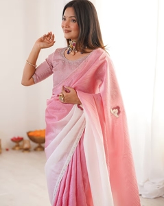 Sari de Diseño KV en Papel de Seda Rosa con Adornos y Blusa sin Coser - Product Image 4