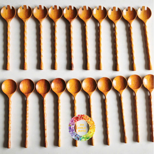 Cuchara de Cena de Madera de Doussie con Diseño de Luna Mágica y Corazón Salvaje, Chapada en Oro, Ecológica, con Mango Largo - Regalo Empresarial - Product Image 2