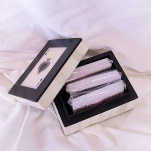 Caja de Almacenamiento Decorativa de Resina Premium para Cartas de Juego, Modelo RR202513220 de RR Enterprises - Product Image 1