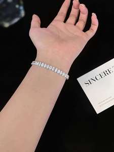 สร้อยข้อมือเทนนิสทองคำแท้ 18 กะรัต ประดับเพชรขาวดำเจียระไนแบบบริลเลียนท์ สไตล์ฮิปฮอป สำหรับทั้งชายและหญิง เหมาะสำหรับเป็นของขวัญวันครบรอบ เครื่องประดับคุณภาพสูง - Product Image 1