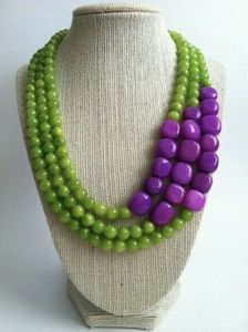 Collier en résine fait main, pendentif floral inspiré de la nature, collier d'art en résine, bijou unique fait main - Product Image 3