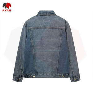 เสื้อแจ็คเก็ตยีนส์ผู้ชายติดกระดุมด้านหน้า ออกแบบเองได้ รับผลิตแบบ OEM ODM สไตล์คลาสสิก แฟชั่นลำลอง - Product Image 2