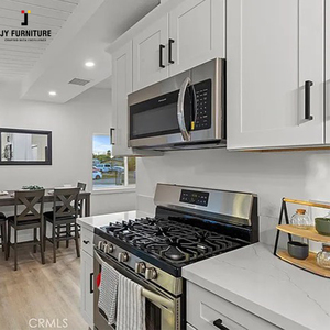 Gabinete de cocina de diseño europeo JY Vietnam RTA personalizado gran almacenamiento con carcasa de madera dura blanca Nueva bisagra de encimera de mármol - Product Image 4