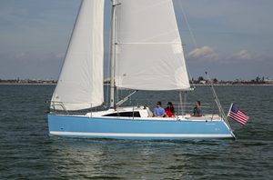 Maquette de bateau Catalina 275 Sport (série Catalina) en bois de cèdre, faite sur mesure et peinte à la main, 36 pouces - Product Image 6