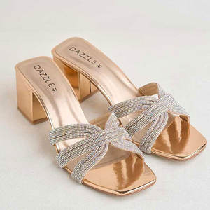 Sandalias Glamour Doradas con Estampado, Hechas a Mano, con Tiras Cruzadas de Cuentas, Antideslizantes, Tacones de Moda, Tendencia de Moda, Auténticas - Product Image 1