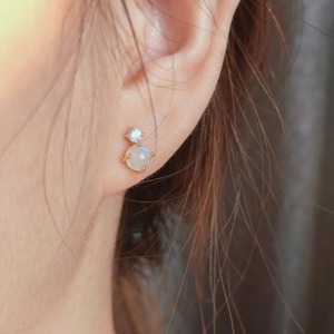 Boucles d'oreilles clous en argent sterling 925 plaqué or avec pierre de lune arc-en-ciel et zircon cubique délicat, bijou de naissance, cadeau pour femme, mariage et soirée - Product Image 3