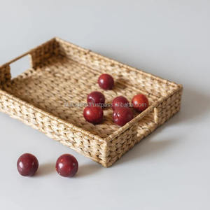 Juego de bandejas de servicio de ratán redondas asequibles de lujo adornadas con diseño artístico hecho a mano personalizado Ideal para hogares modernos - Product Image 3