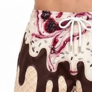 Shorts personnalisés Ice Cream Drip, design graphique unique, tissu léger et confortable, pour streetwear, mode décontractée et tenue d'été. - Product Image 4
