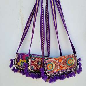 Sac à main en coton brodé tendance, prix d'usine, pour filles, idéal pour les fêtes, thème mariage indien, motifs traditionnels, sacs à main culturels - Product Image 5