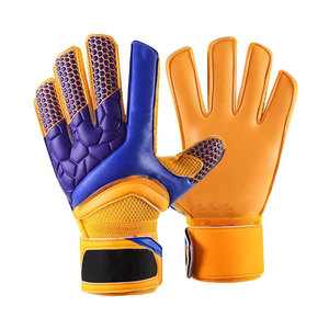 ถุงมือผู้รักษาประตูแบบม้วนนิ้ว พร้อมการยึดเกาะที่เหนือกว่า - Product Image 3