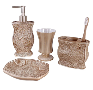 Ensemble de salle de bain sophistiqué en métal brun, orné d'une texture géométrique en nid d'abeille en relief, disponible au prix de gros - Product Image 3