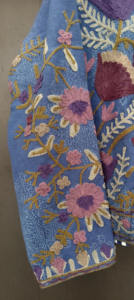 Veste Suzani brodée à la main, tricotée et matelassée, réversible, vintage pour femmes - Product Image 2