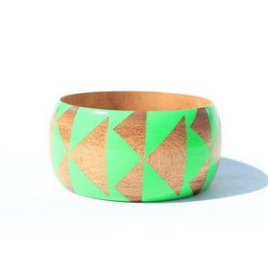 Brazaletes de Madera Vibrantes Hechos a Mano, Joyería para Bodas y Festivales con Diseños Pintados Intrincados - Product Image 5