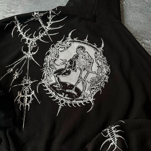 Sudadera con Capucha Unisex de Algodón Tejido, Diseño Gótico con Calaveras Negras Pintadas a Mano, Logotipo Frontal, Talla Grande, Estilo Urbano, Invierno - Product Image 2