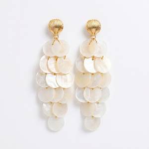 Boucles d'oreilles pendantes exquises en nacre naturelle, bijoux élégants faits à la main en coquillage irisé pour mariage et occasions formelles - Product Image 4
