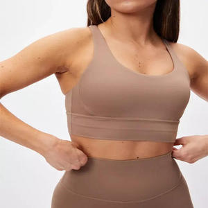 Ensemble de yoga pour femme : soutien-gorge et short en nylon, hauts de sport respirants et à séchage rapide pour l'été, idéal pour le fitness et la gym - Product Image 2