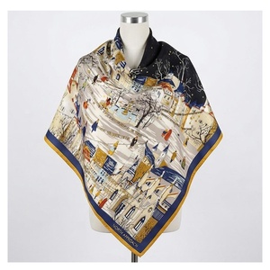 Pañuelo de Seda Cuadrado para Mujer North Approach, Diseño Pintado a Mano con Paisaje Urbano Invernal, Accesorio de Moda Elegante y Multifuncional - Product Image 1