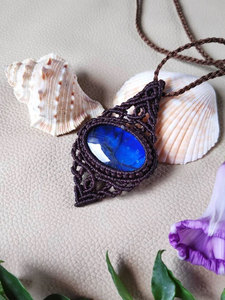 Collar con Colgante de Jade Hecho a Mano, Gema Natural con Destello Azul, Cadenas Clásicas de Budismo, Joyería Artesanal - Product Image 6