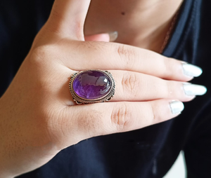 Anillo Hecho a Mano con Piedra de Amatista, Plata de Ley 925, Anillo de Piedra Púrpura, Joyería para Mujer - Product Image 1