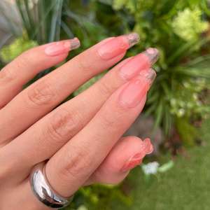 สติ๊กเกอร์ติดเล็บเจลยูวีสีพื้น คุณภาพระดับซาลอนเกาหลี 100% ปลอดภัยสำหรับผู้ทานมังสวิรัติ ไม่ทดลองกับสัตว์ ปลอดสารพิษ - Product Image 4