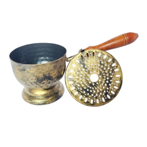 Quemador de Latón Macizo de Lujo con Mango de Madera Resistente al Calor, Estilo Árabe Tradicional para Oud y Resina, Elegante Dorado - Product Image 4