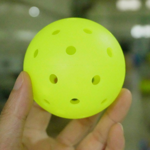 Balles de pickleball durables, moulées en une seule pièce, 40 trous, 26g, norme USAPA, pour entraînement et tournois en intérieur et en extérieur - Product Image 1