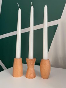 Ensemble de 3 bougeoirs coniques en bois naturel, style minimaliste, design scandinave moderne, pour la décoration de table à manger - Product Image 6