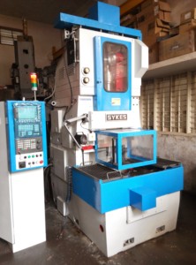 Máquina Formadora de Engranajes CNC Automática de 4 Ejes Sykes Genetron para la Fabricación de Engranajes de Precisión y la Producción Industrial - Product Image 6