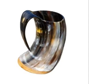 Corne à boire Viking en matériau organique de haute qualité avec bordure en laiton, faite à la main, écologique, cadeau de Noël - Prix bas - Product Image 3