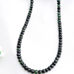 ลูกปัดทัวร์มาลีนสีเขียวธรรมชาติทรงเหลี่ยม 1 เส้น อัญมณีธรรมชาติ สำหรับทำเครื่องประดับชั้นดี อัญมณีสำหรับทำเครื่องประดับ - Product Image 1